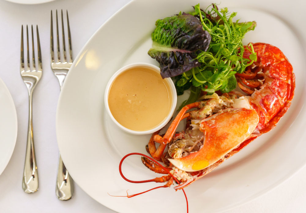 Lobster Hotel Meudon c.Lee Searle